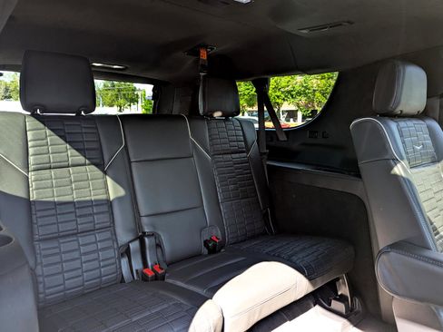 Used 2022 Cadillac Escalade ESV Sport Platinum image 53