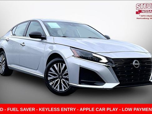 Used 2024 Nissan Altima 2.5 SV AWD/4WD image 1