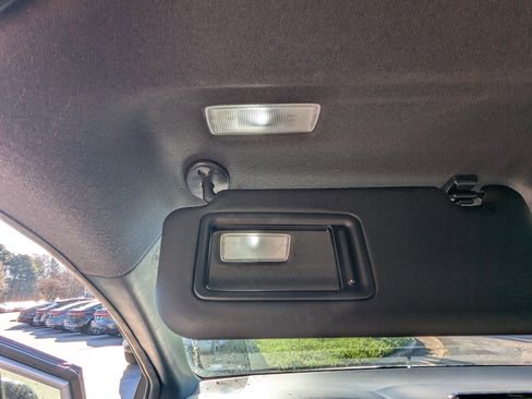 Used 2022 Toyota Corolla SE image 24