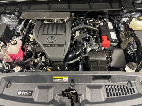Used 2023 Toyota Highlander XLE image 10