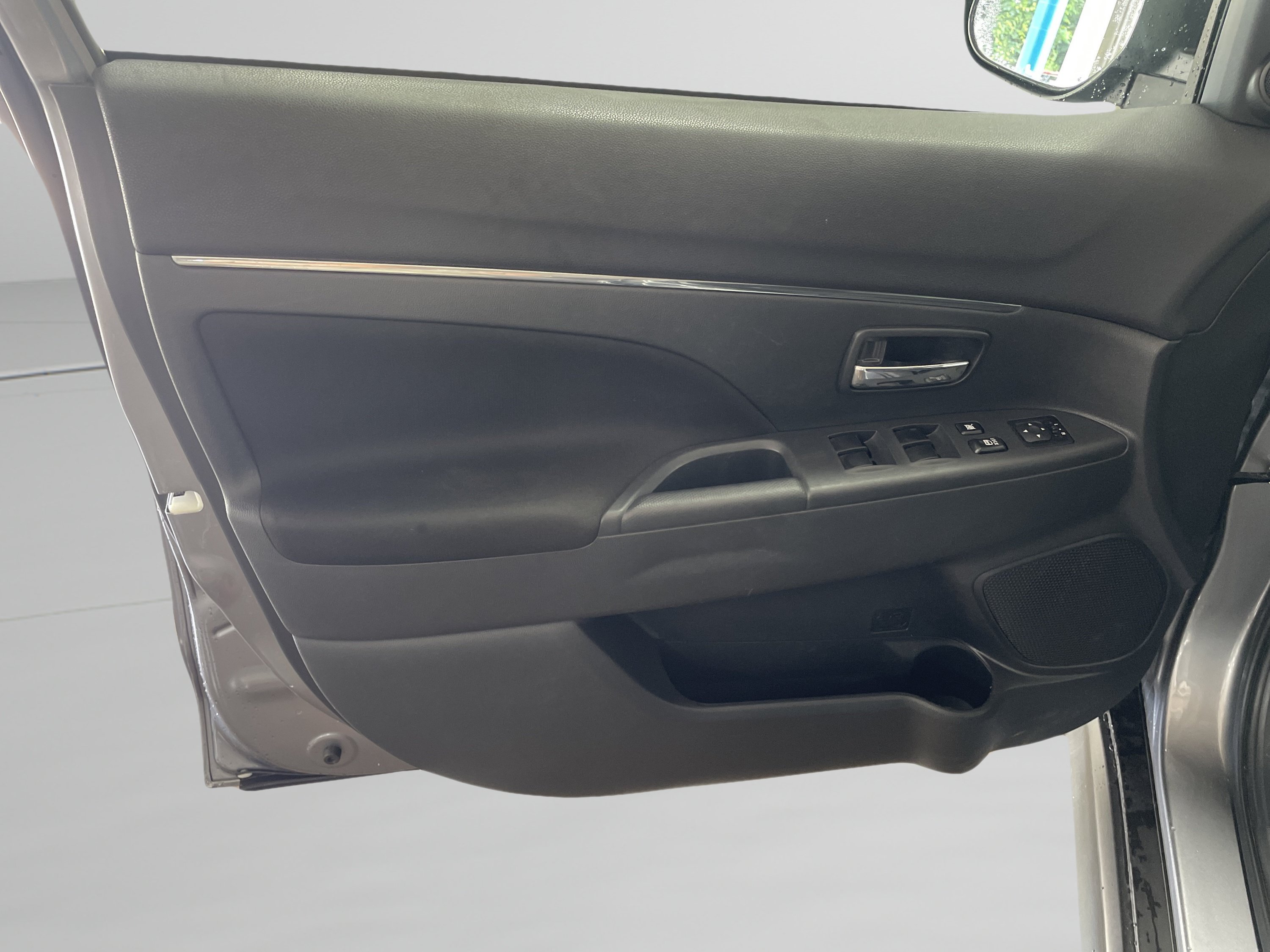 Used 2021 Mitsubishi Outlander Sport ES FWD image 12