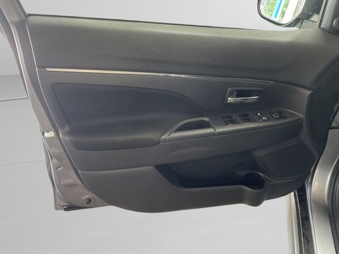 Used 2021 Mitsubishi Outlander Sport ES FWD image 12
