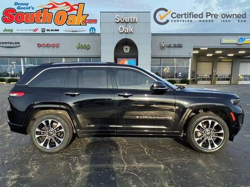 Certified 2022 Jeep Grand Cherokee Overland w/ Luxury Tech Group IV image 2