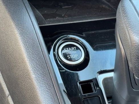 Certified 2025 Nissan Versa SV image 24