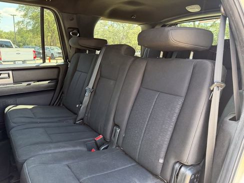 Used 2017 Ford Expedition XLT RWD image 16