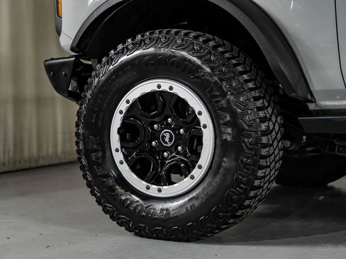 Used 2024 Ford Bronco Badlands image 73