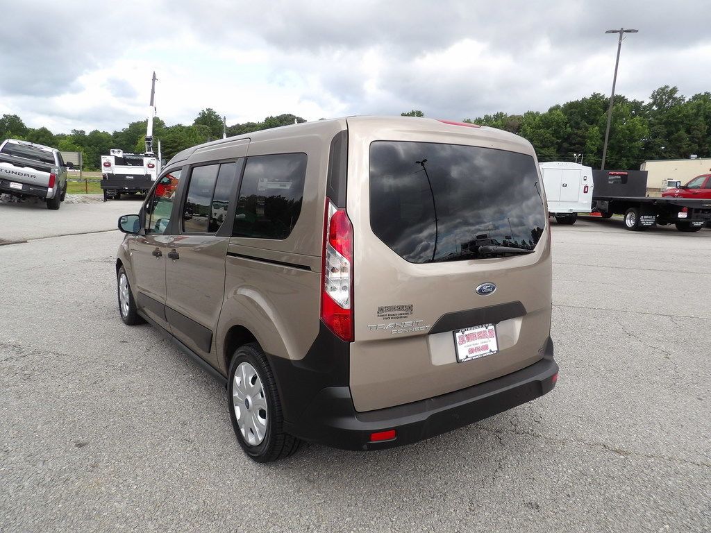 Used 2020 Ford Transit Connect XL FWD image 5