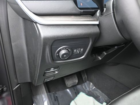 New 2025 Jeep Grand Cherokee L Limited image 13