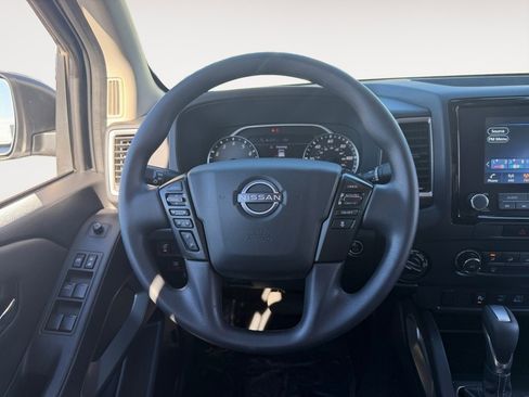 Used 2023 Nissan Frontier SV w/ Technology Package image 12