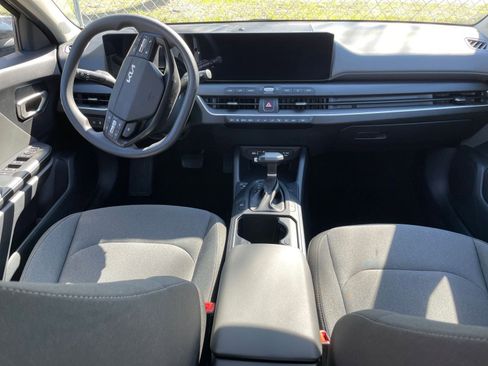 Used 2025 Kia K4 LXS image 40