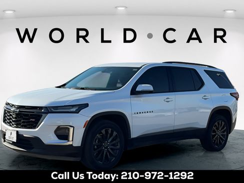 Used 2023 Chevrolet Traverse RS FWD image 7
