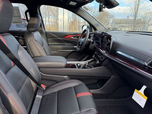 New 2026 Chevrolet Traverse RS image 13