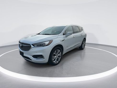 Used 2021 Buick Enclave Avenir image 4
