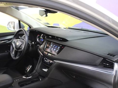 Used 2019 Cadillac XT5 Luxury AWD/4WD image 12