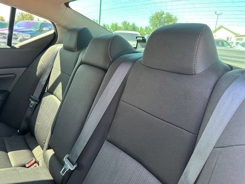 Used 2023 Nissan Altima 2.5 SV FWD image 23