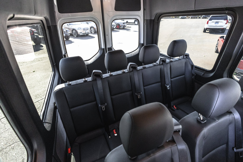 Used 2024 Mercedes-Benz Sprinter 2500 image 23