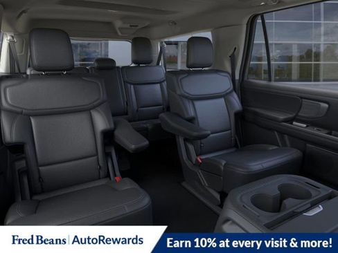 New 2025 Ford Expedition Max Platinum w/ Driver's Package image 11