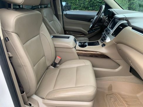 Used 2020 GMC Yukon SLT w/ Open Road Package AWD/4WD image 30