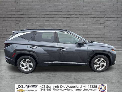 Used 2022 Hyundai Tucson SEL FWD image 2