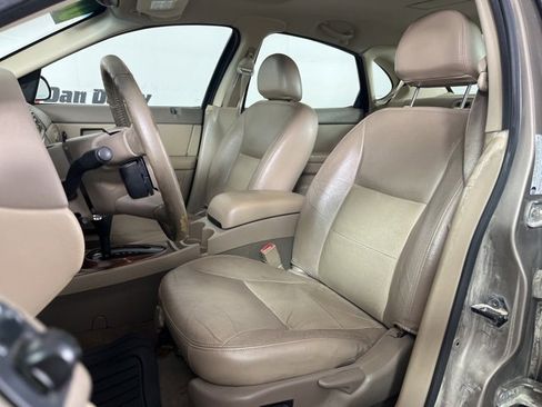 Used 2006 Ford Taurus SEL image 4