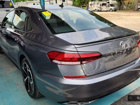 Used 2022 Volkswagen Passat 2.0T R-Line FWD image 2