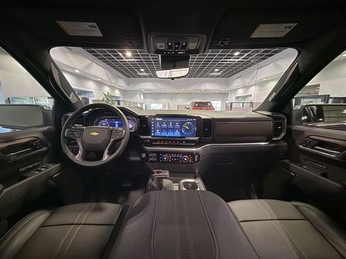 Used 2025 Chevrolet Silverado 1500 High Country w/ High Country Premium Package image 15