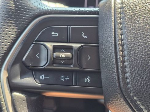Used 2025 Toyota 4Runner SR5 AWD/4WD image 60