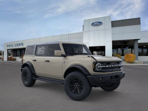 New 2026 Ford Bronco Outer Banks w/ Sasquatch Package AWD/4WD image 7