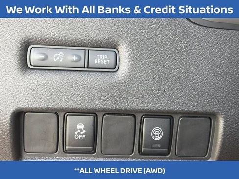 Certified 2024 Nissan Murano SV image 26