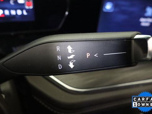 Used 2025 Chevrolet Suburban LT image 32