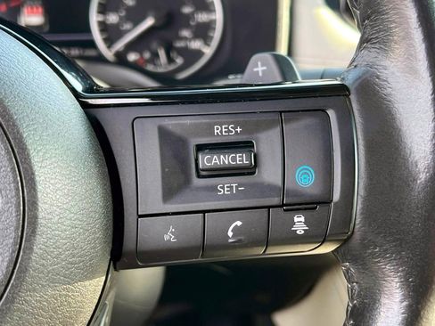 Used 2023 Nissan Rogue SL w/ SL Premium Package image 24