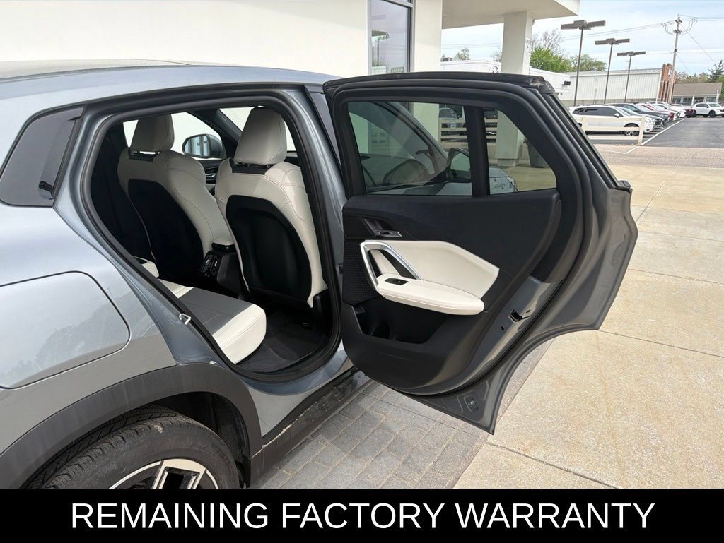 Used 2025 BMW X2 xDrive28i w/ Convenience Package AWD/4WD image 10