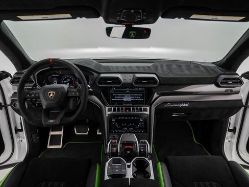 Used 2024 Lamborghini Urus Performante image 25