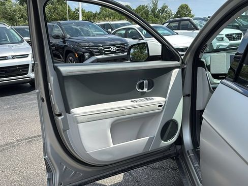 Used 2024 Hyundai Ioniq 5 Limited AWD/4WD image 11