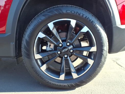 Used 2025 Chevrolet Equinox RS w/ Safety and Technology Package AWD/4WD image 9