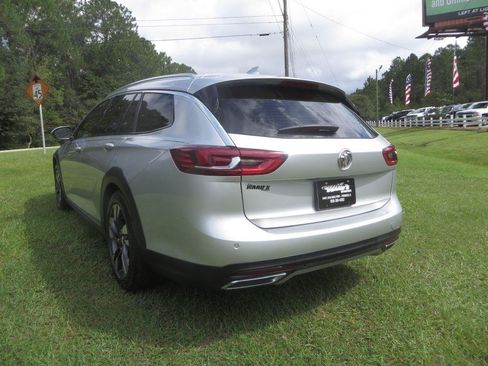 Used 2018 Buick Regal Essence w/ Driver Confidence Package #1 AWD/4WD image 8