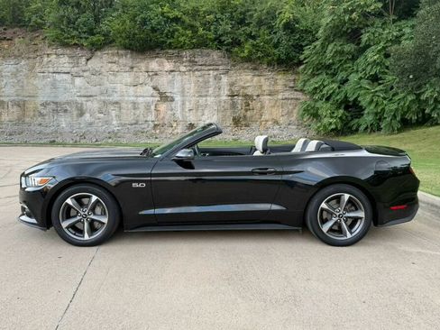 Used 2015 Ford Mustang GT Premium RWD image 7