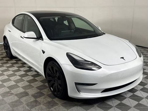 Used 2023 Tesla Model 3 Standard Range RWD image 11