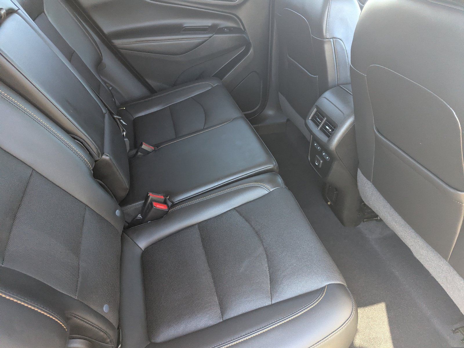 Used 2021 Chevrolet Equinox Premier FWD image 13