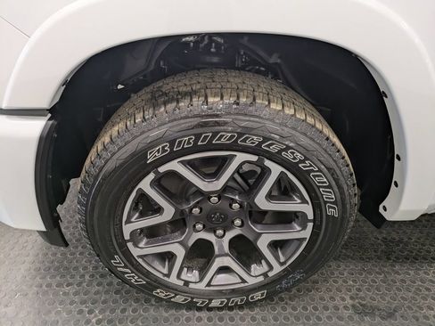 Used 2026 RAM 1500 Laramie w/ Sport Appearance Package AWD/4WD image 7