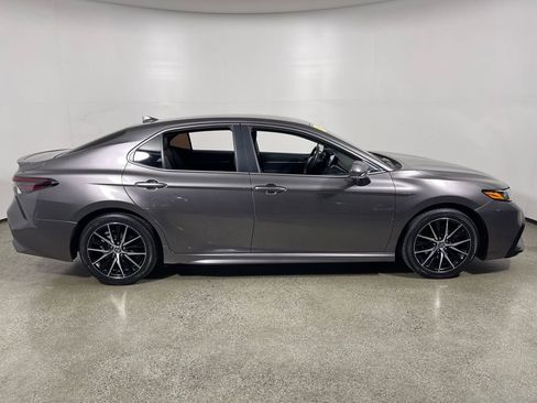 Certified 2023 Toyota Camry SE image 2