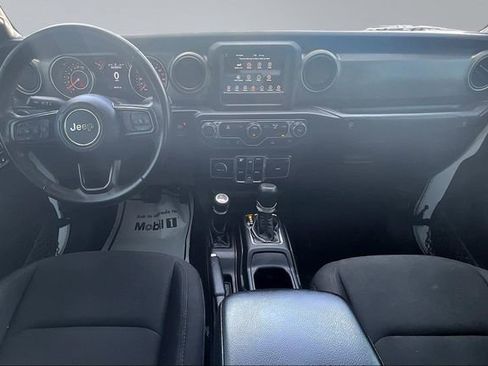 Used 2022 Jeep Gladiator Sport AWD/4WD image 9