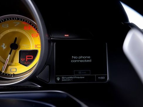 Certified 2019 Ferrari Portofino image 38