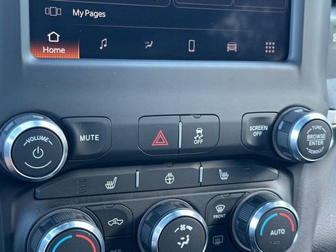 Used 2022 RAM 2500 Big Horn w/ Level C Equiment Group image 31