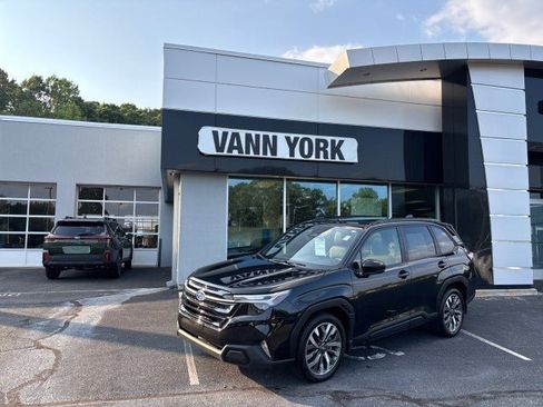 Certified 2025 Subaru Forester Touring w/ Popular Package - Touring AWD/4WD image 1