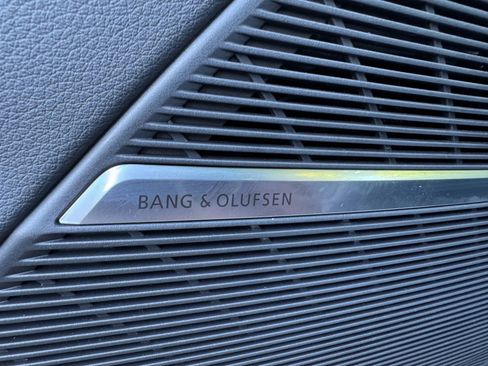 Used 2022 Audi Q8 Premium Plus w/ Premium Plus Package image 40