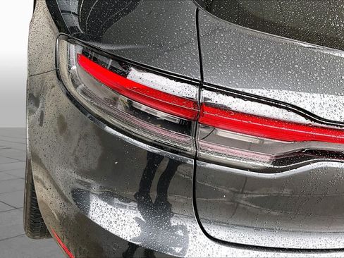 Used 2019 Porsche Macan AWD/4WD image 25