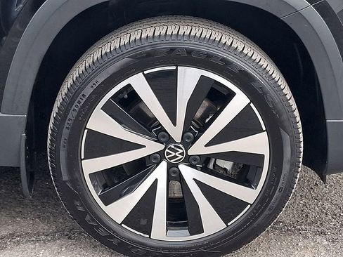 Used 2022 Volkswagen Taos SE image 8