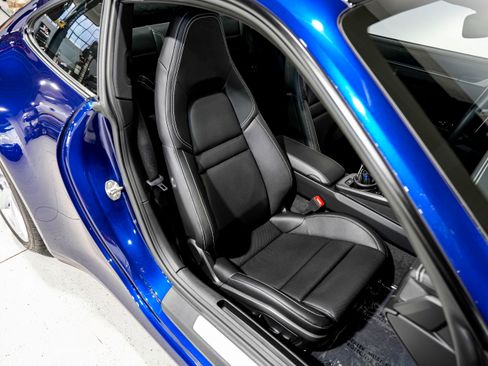 Used 2020 Porsche 911 Carrera S image 30