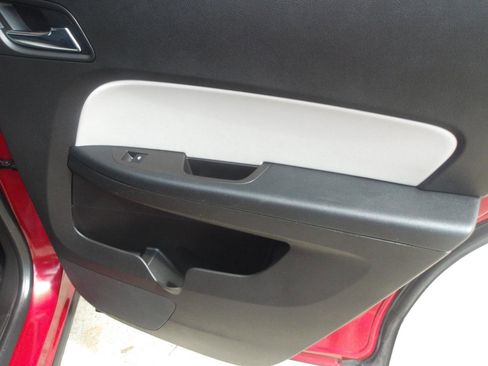 Used 2015 Chevrolet Equinox LT image 7